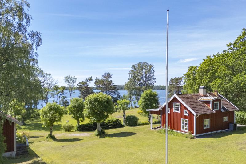 Cottage in Sweden for sale