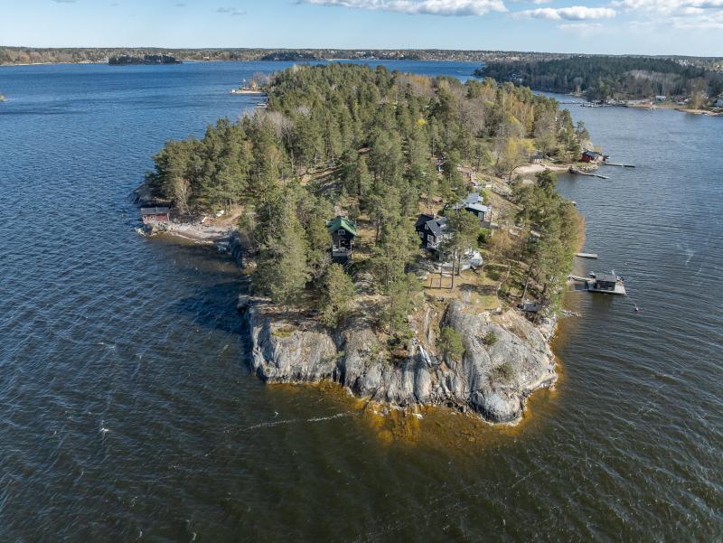 Cottage in Sweden for sale