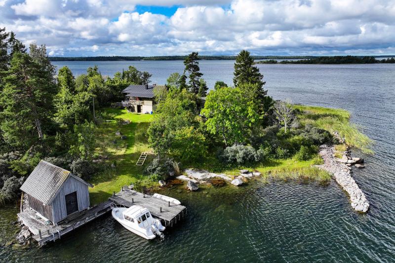 Cottage in Sweden for sale
