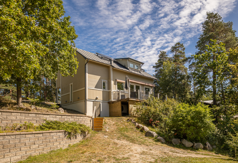Cottage in Sweden for sale